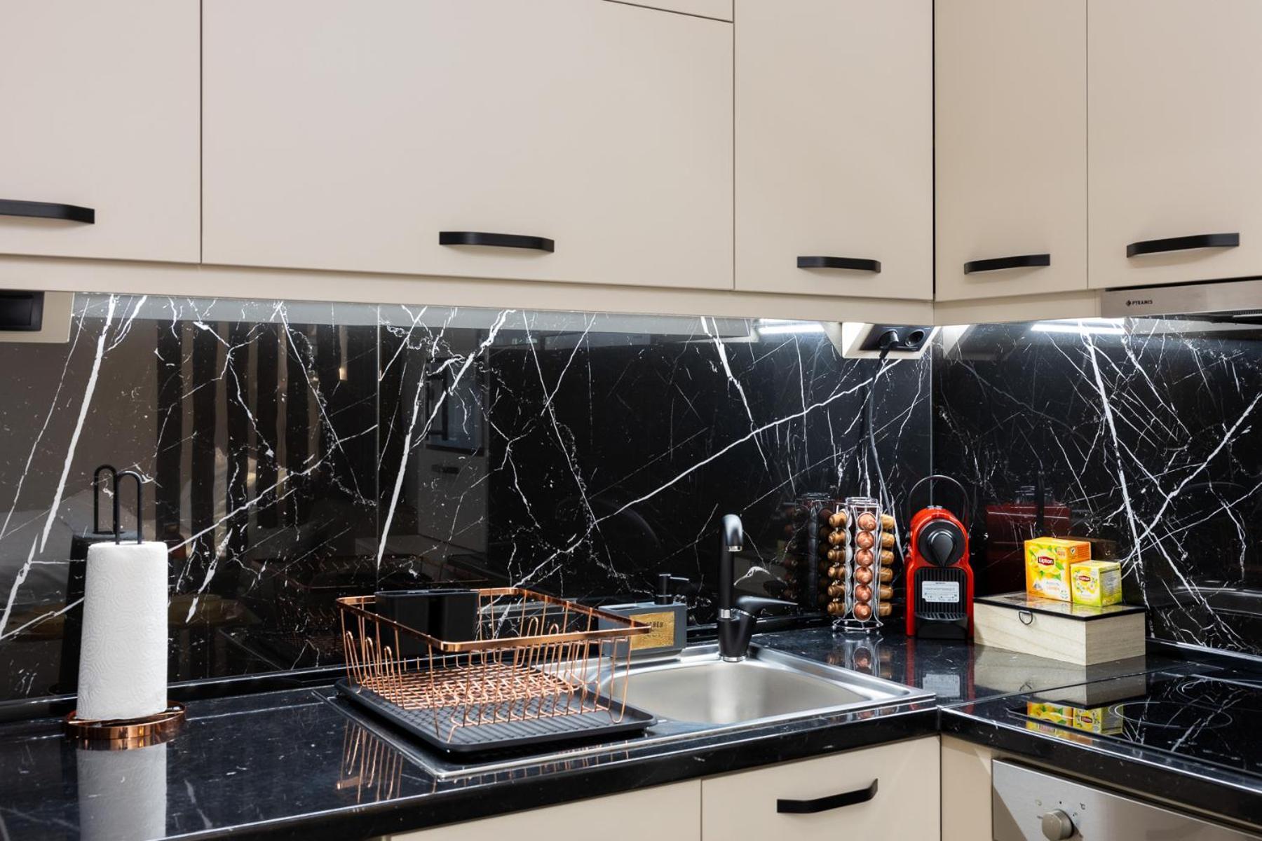Cozy Downtown Apartment Ksanti Zewnętrze zdjęcie